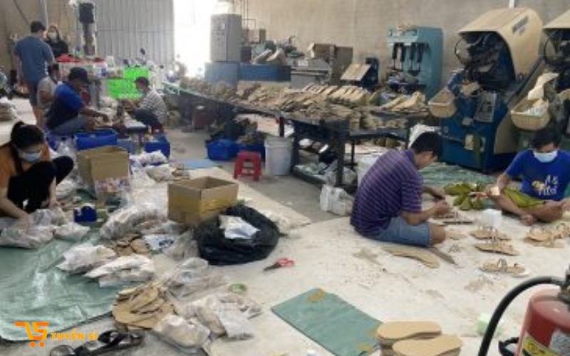 Xưởng gia công giày dép (6)