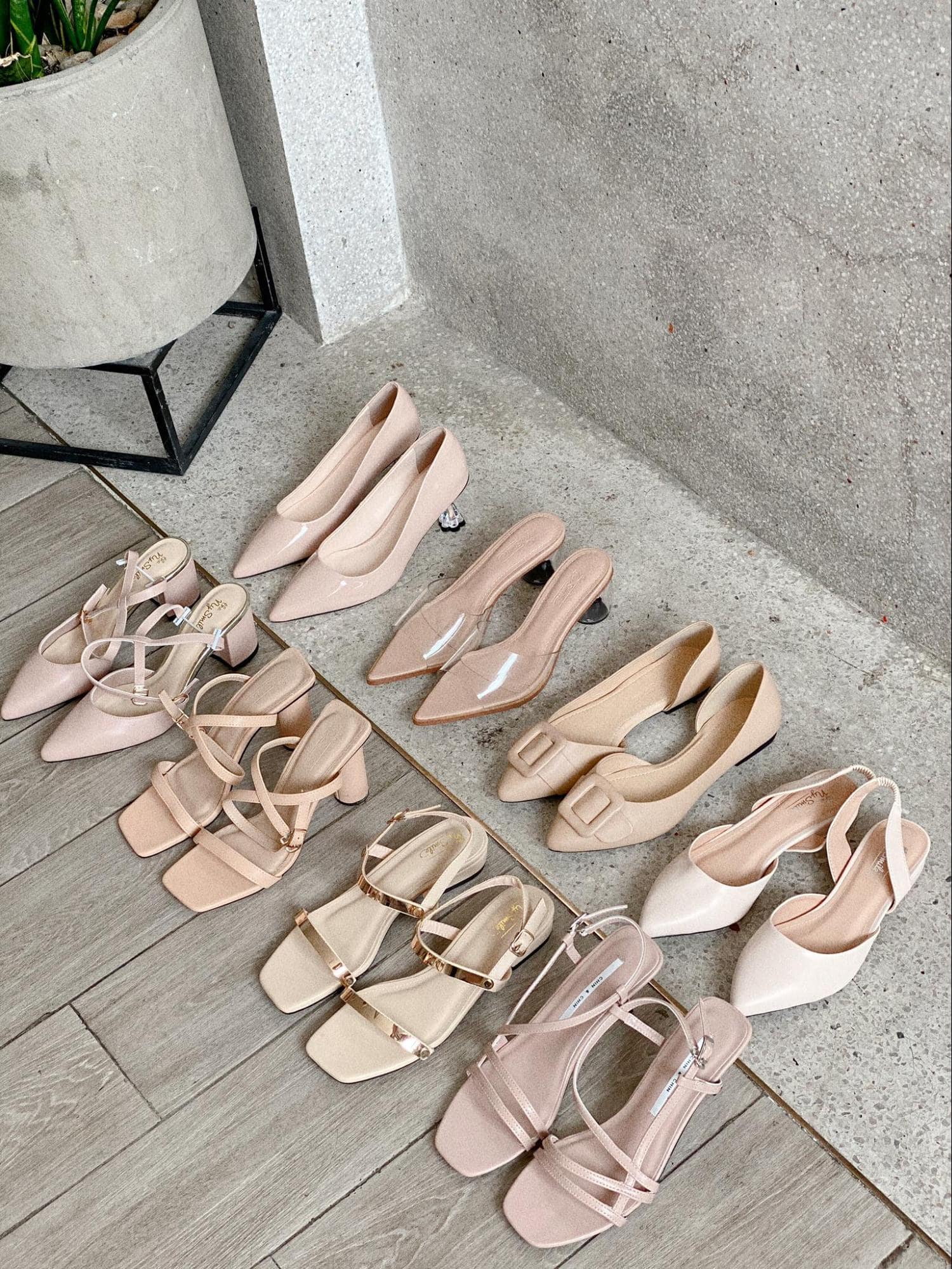 TOP 7 Shop Bán Giày Sandal Nữ Đẹp Ở TPHCM "Nhìn Là Mê"