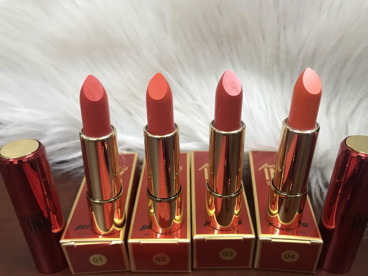 Xưởng son môi chính hãng